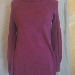 maroon turtle neck sweater